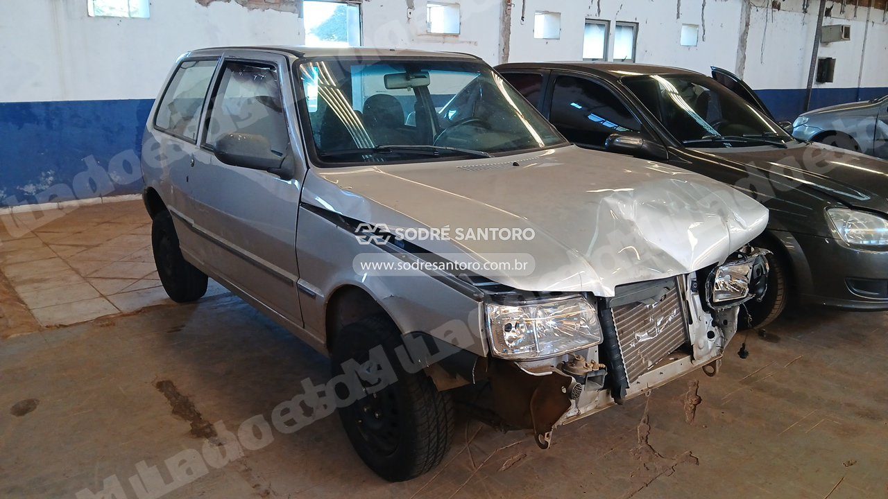 Fiat Uno Mille Economy 2013 em leilão em Sertãozinho/SP