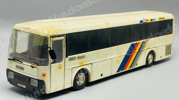 Iveco 370S em leilão em Petrópolis/RJ