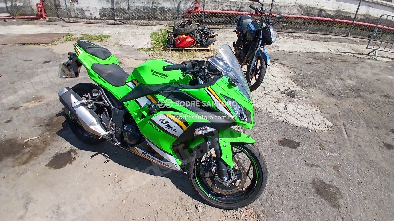 Kawasaki Ninja 300 2026 em leilao em Brasil
