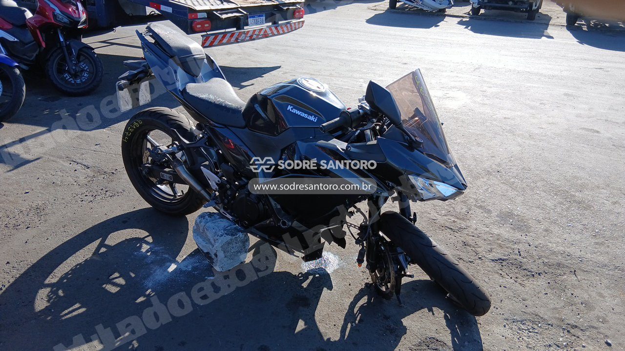 Kawasaki Ninja 400 2022 em leilao em Brasil