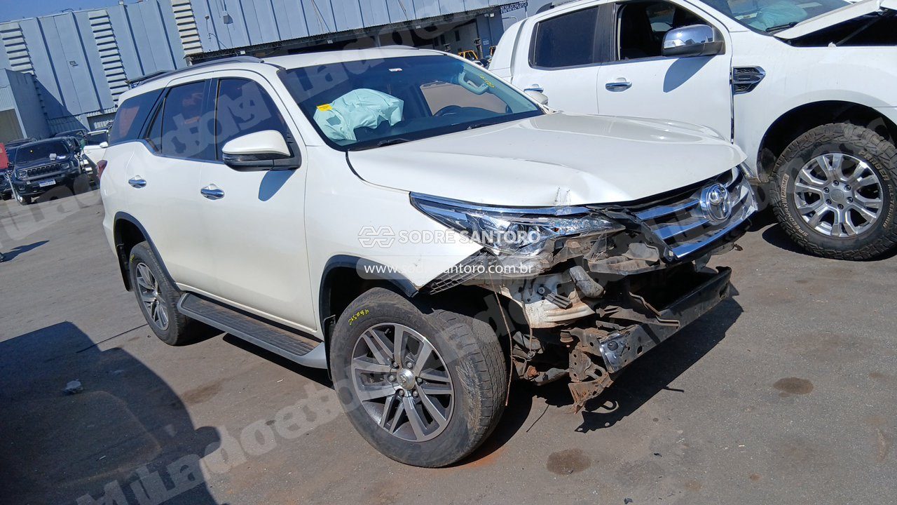 Toyota Hilux 2019 em leilao em Brasil