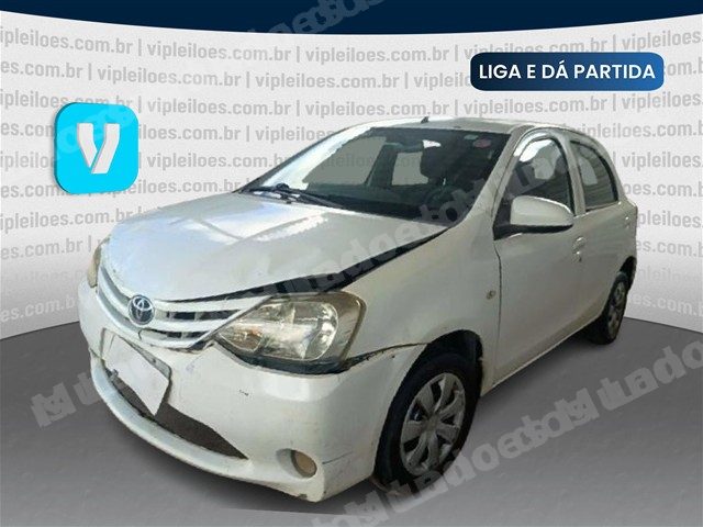 Toyota em leilao em Brasil