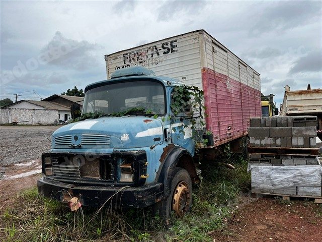 Mercedes em leilao em Brasil