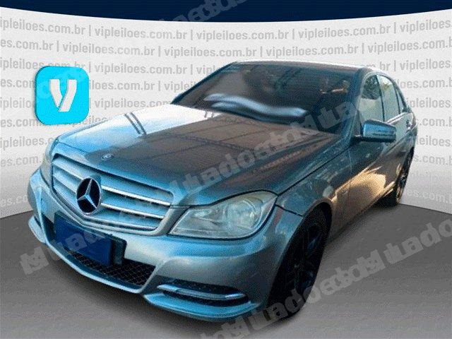 Mercedes em leilao em Brasil