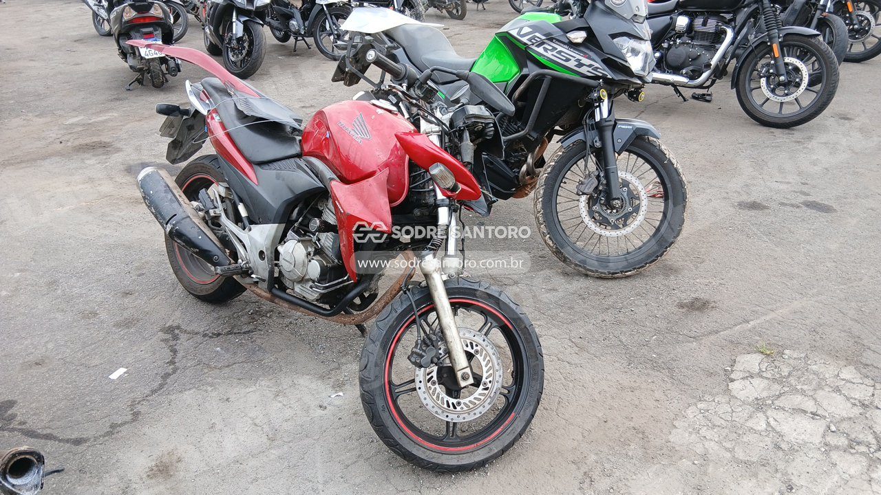 Honda Cb 300R 2013 em leilao em Brasil