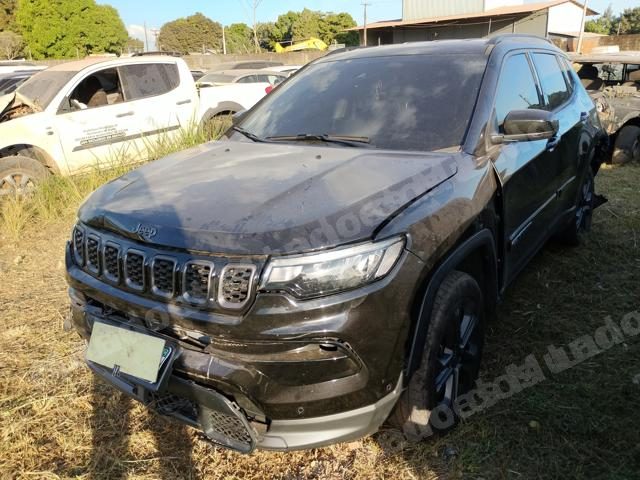 Jeep em leilao em Brasil