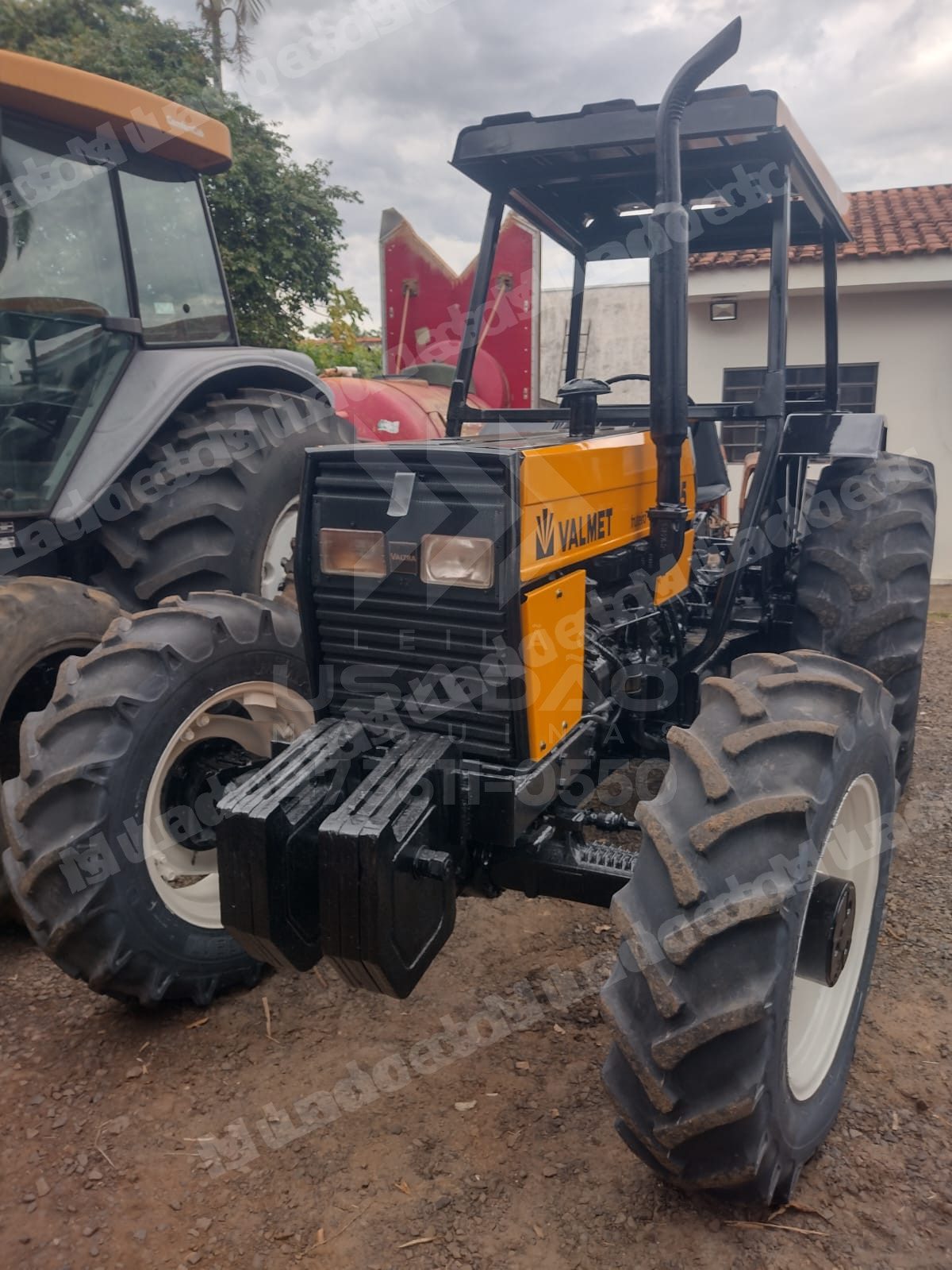 Máquina agrícola 2005 em leilão em Santa Fé do Sul/SP