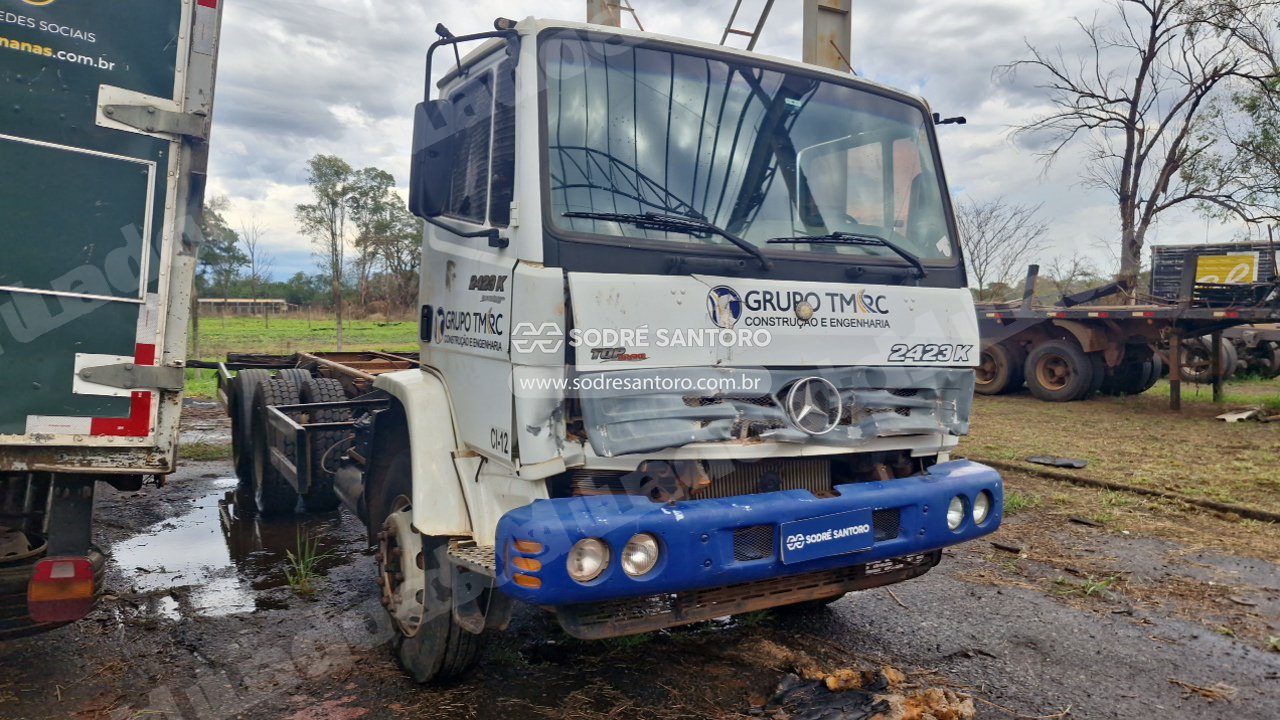 Mercedes em leilao em Sertãozinho/SP