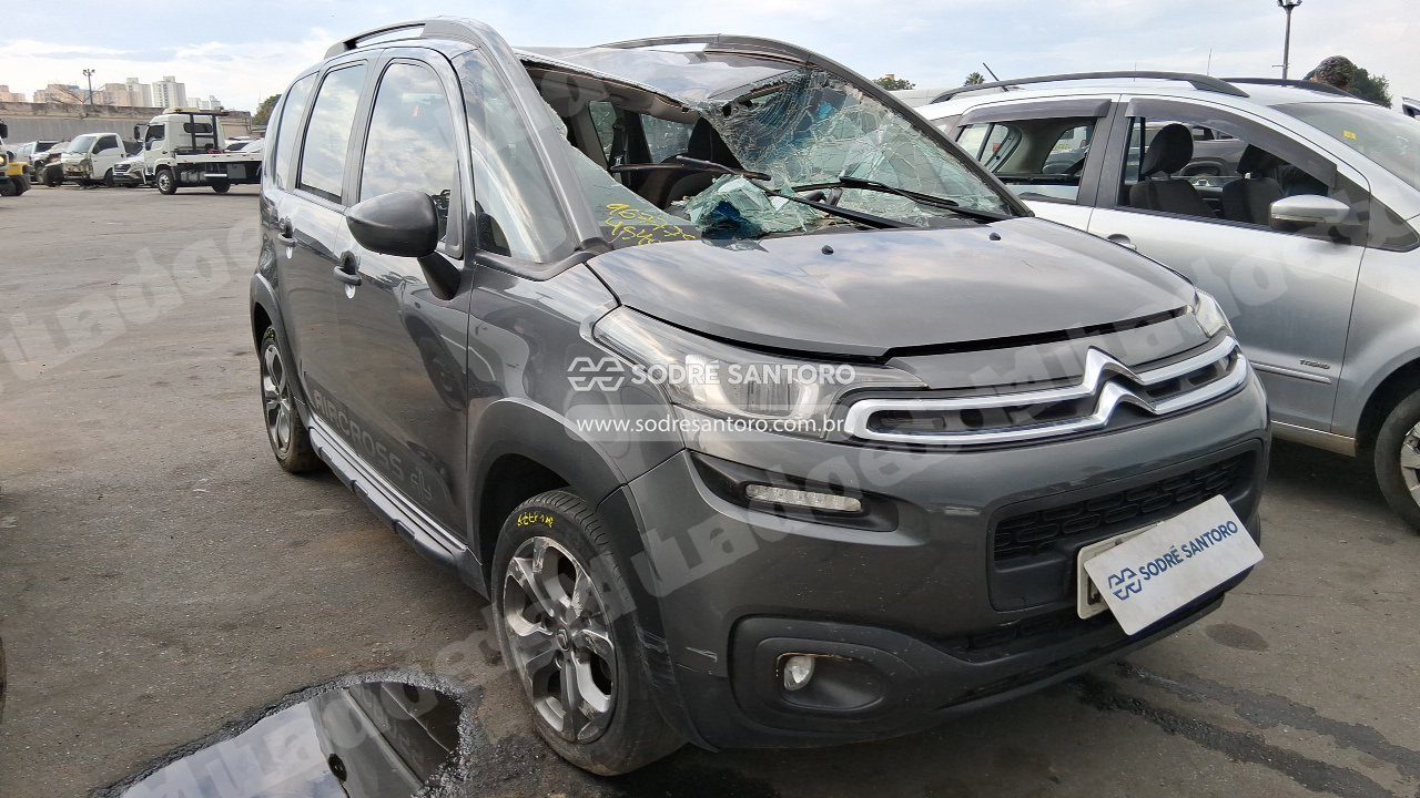 Citroen Aircross Live 2019 em leilao em Brasil