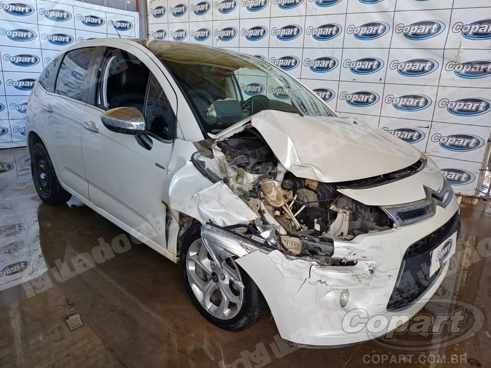 Lote em leilao em Candeias/BA