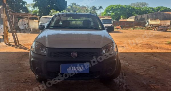 Fiat Strada 2013 em leilão em Paraíso do Norte/PR