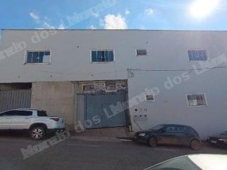 Imóvel comercial de 916 m2 em leilão em Elói Mendes/MG