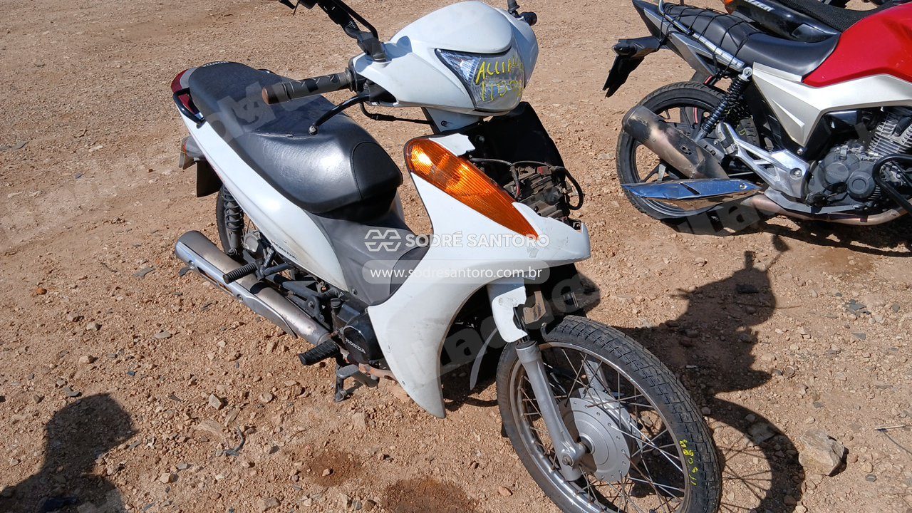 Honda em leilao em São José dos Pinhais/PR