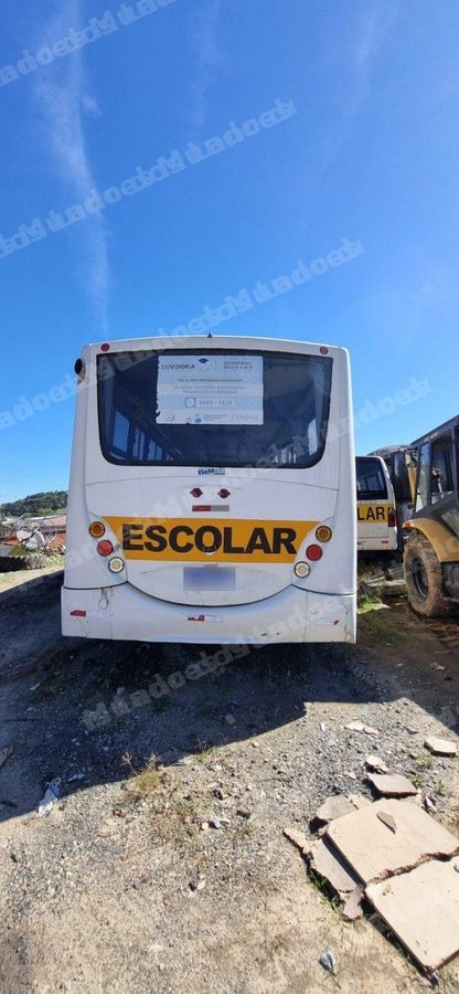Volkswagen Placa 2006 em leilão em Rio Azul/PR