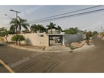 Imóvel de 347 m2 em leilão em Leme/SP