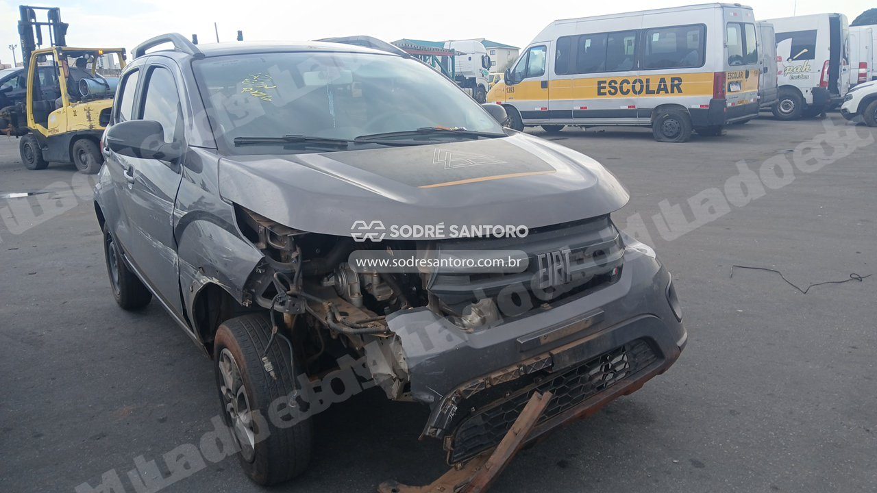 Fiat Mobi Trekking 1.0 Mt 2023 em leilao em Guarulhos/MT