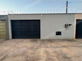 Casa de 96 m2 em leilão em Trindade/GO