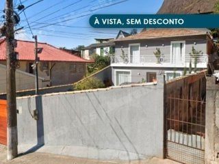 Casa de 136 m2 em leilao em Petrópolis/RJ