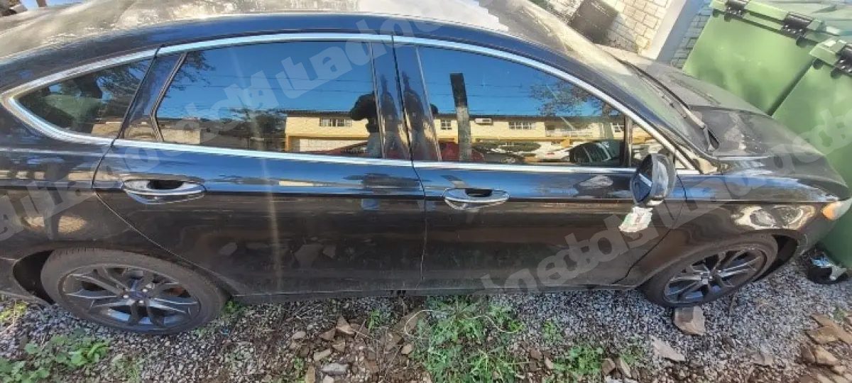 Ford em leilao em Brasil