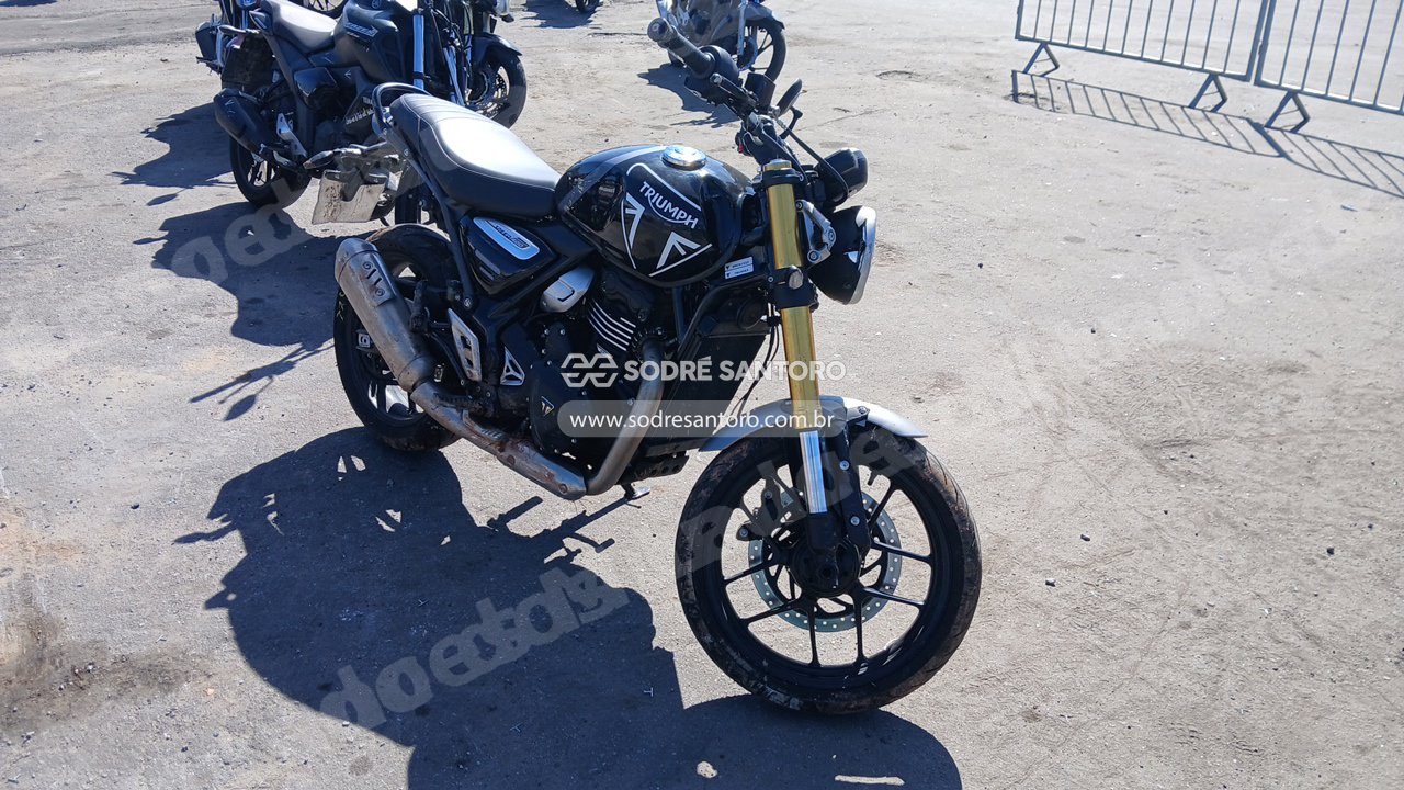 Triumph Speed 400 2025 em leilao em Brasil