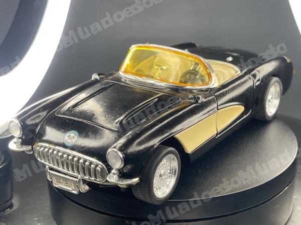 Chevrolet Corvette 1957 em leilão em Petrópolis/RJ