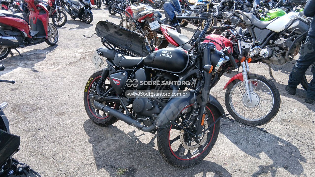 Royal Enfield Classic 350 2025 em leilão em Brasil