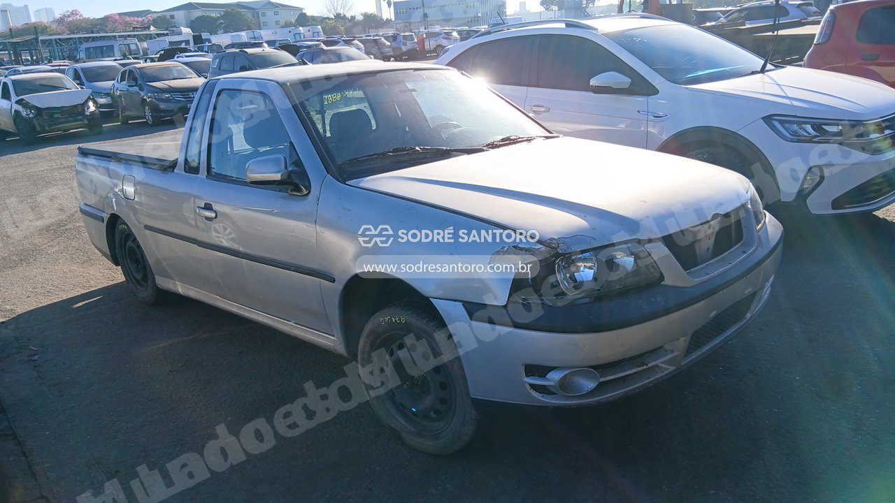 Volkswagen Saveiro 1.8 2001 em leilão em Brasil