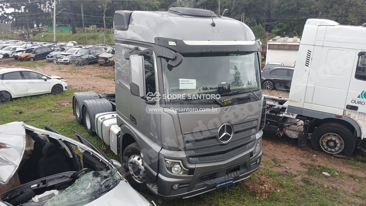 Mercedes-Benz Actros 2548 Mp5 6X2 2022 em leilão em São José dos Pinhais/PR