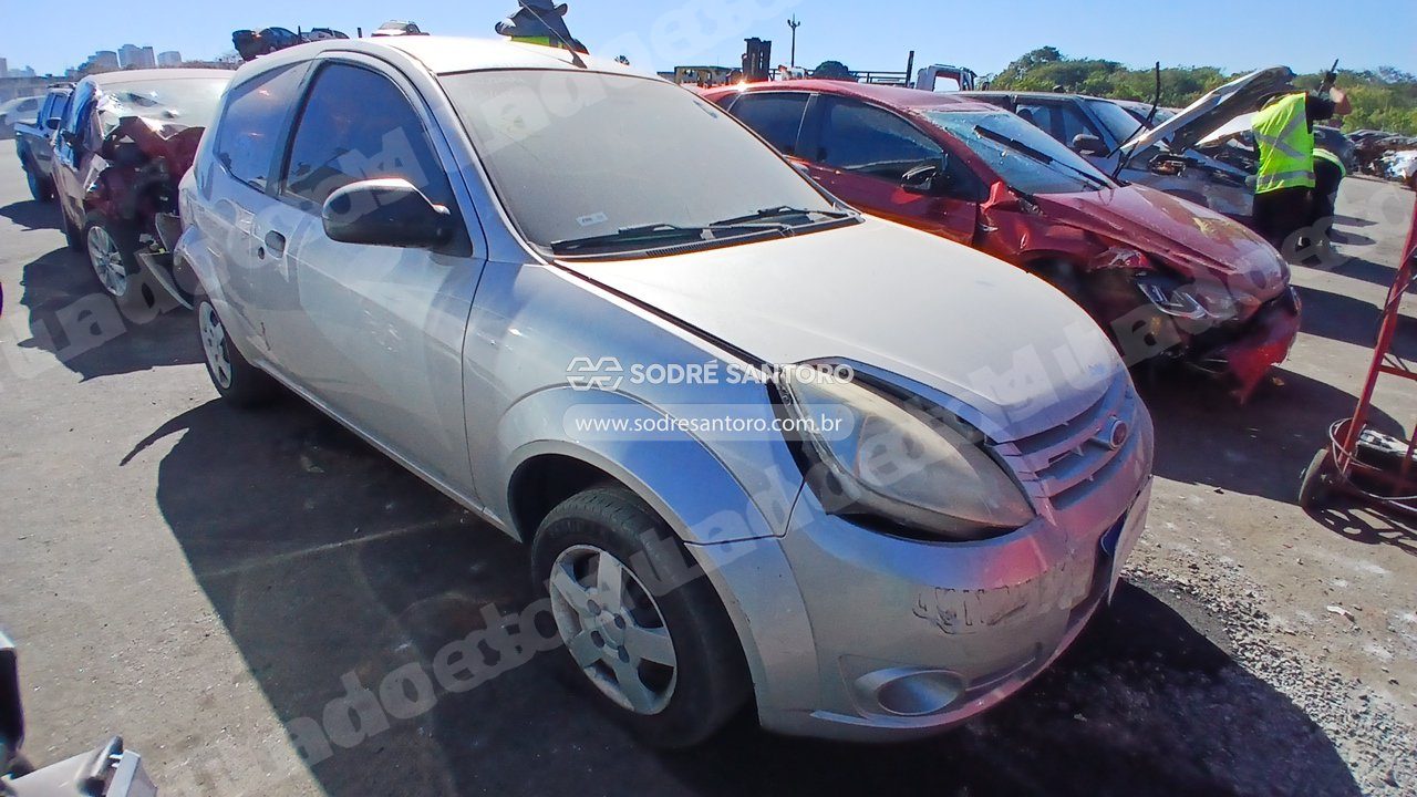 Ford em leilao em Brasil