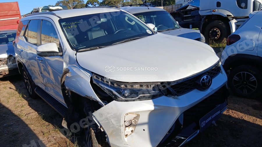 Toyota Hilux Swsrxa4Rd 2024 em leilão em São José dos Pinhais/PR