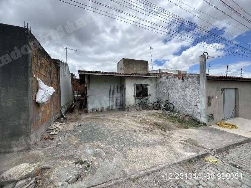 Casa em leilao em Feira de Santana/BA