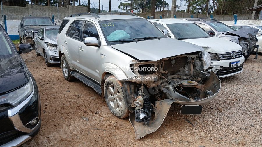 Toyota Hiluxsw4 Srv4X4 2010 em leilão em São José dos Pinhais/PR