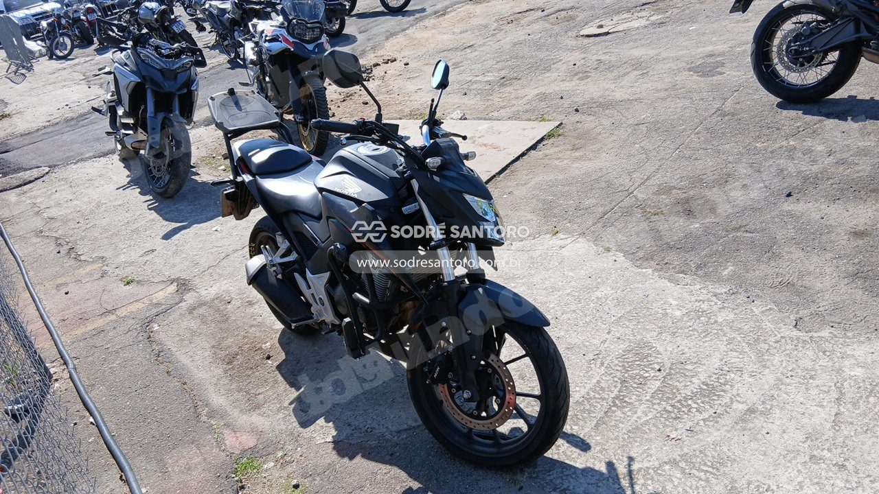 Honda em leilao em Brasil