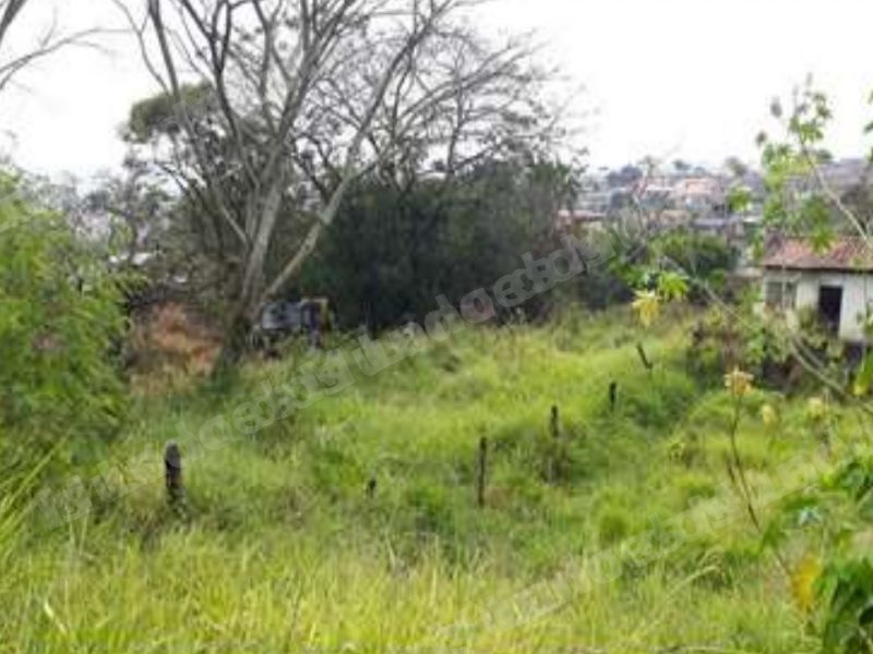 Casa em leilao em Sapucaí/MG