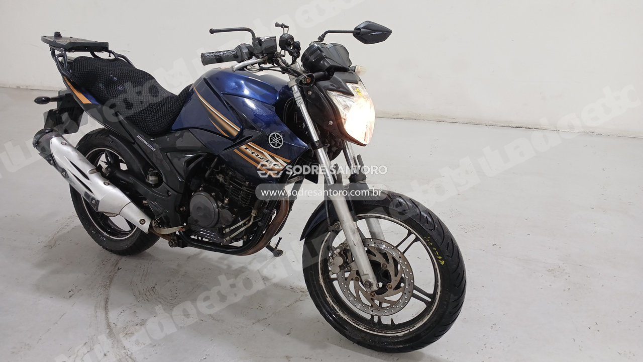 Yamaha Fazer 250 Blueflex 2014 em leilão em Brasil