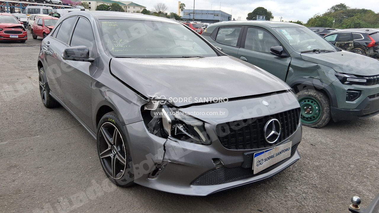 Mercedes em leilao em Brasil