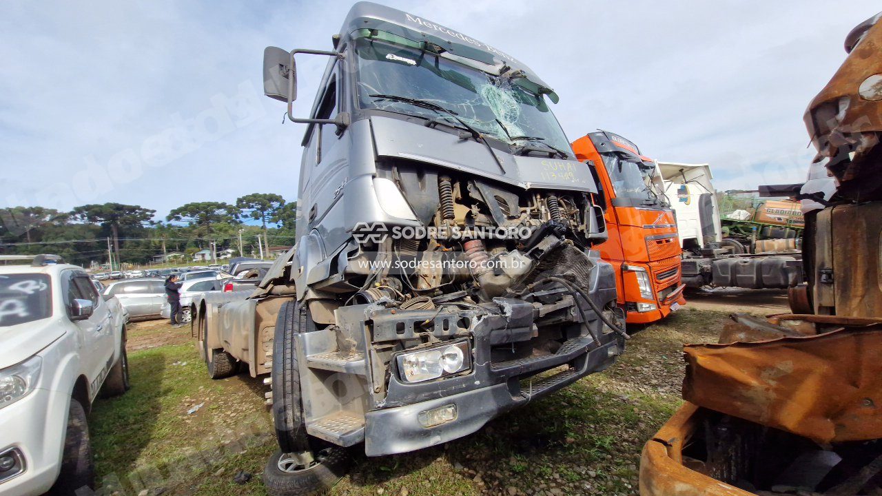 Mercedes em leilao em São José dos Pinhais/PR