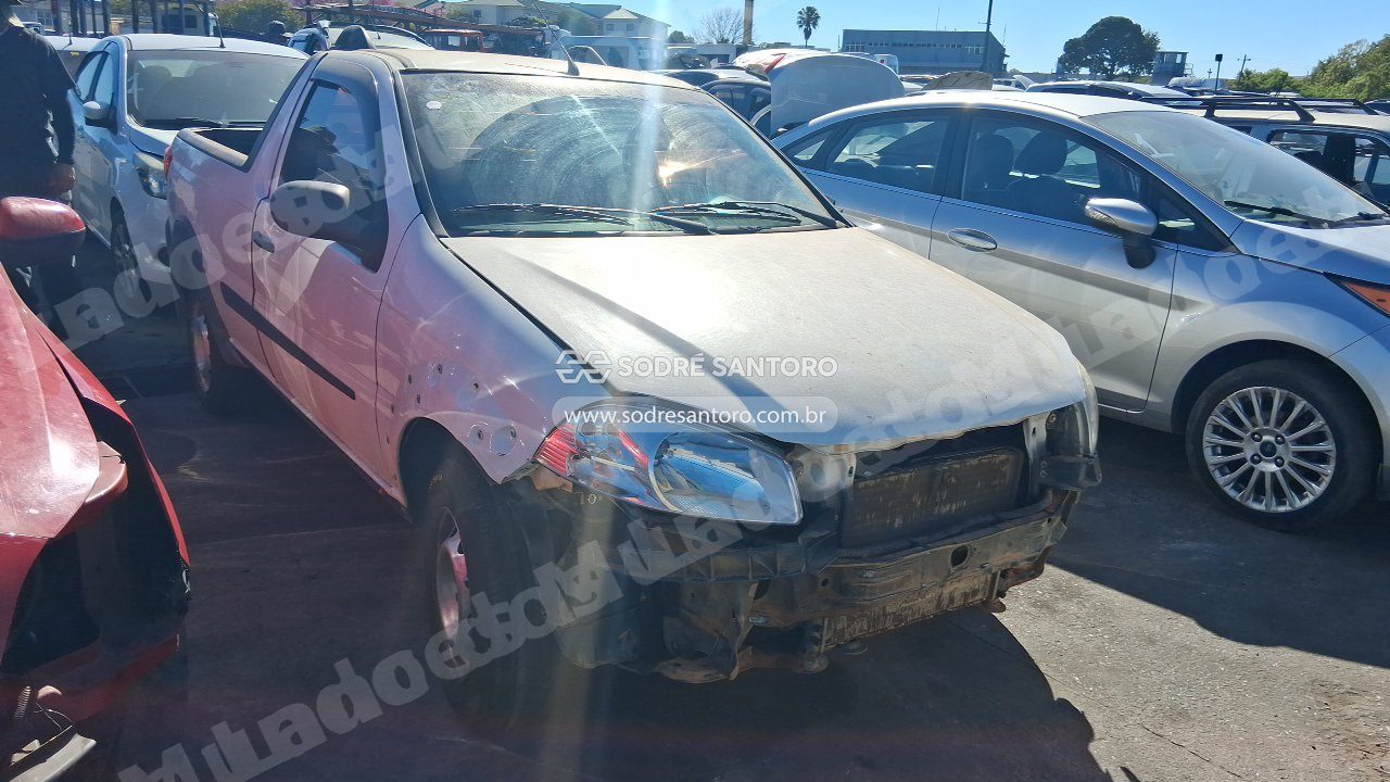 Fiat Strada Working 2015 em leilao em Brasil