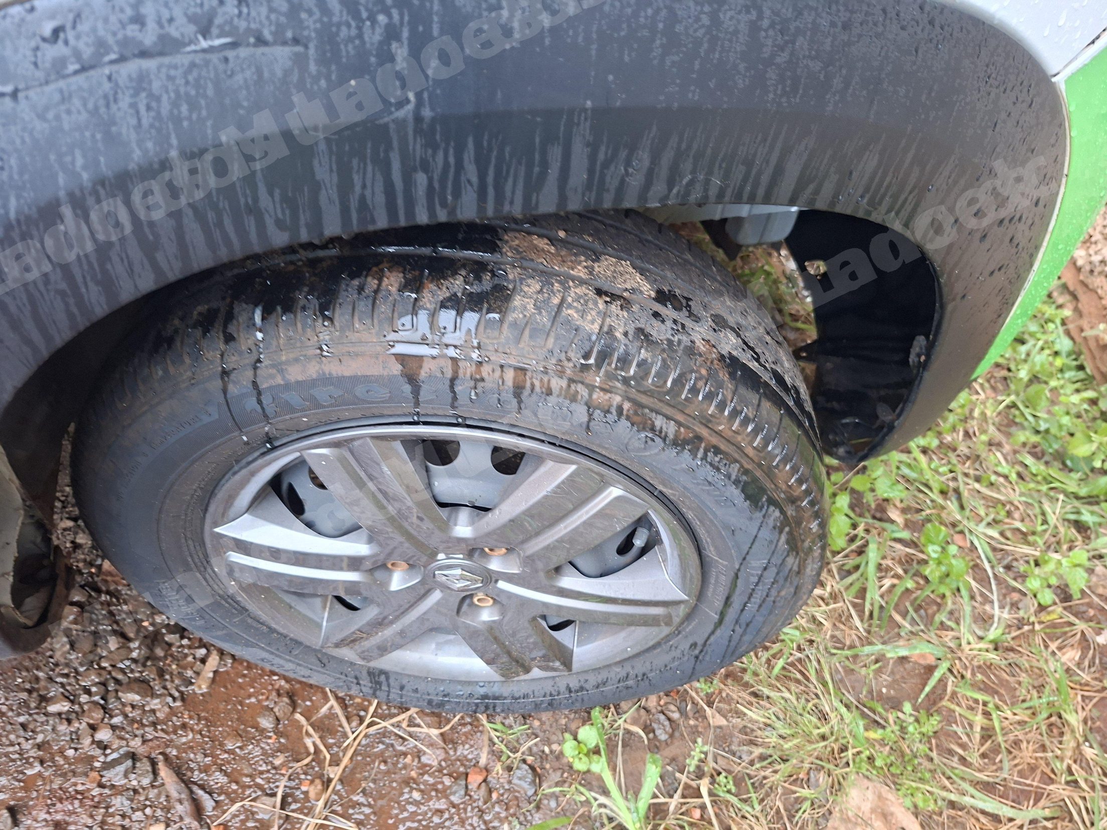 Renault em leilao em Nova América da Colina/PR