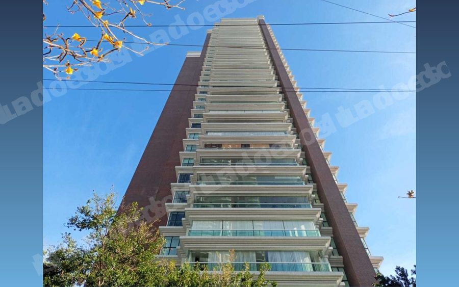 Apartamento de 425 m2 em leilão em São Paulo/SP