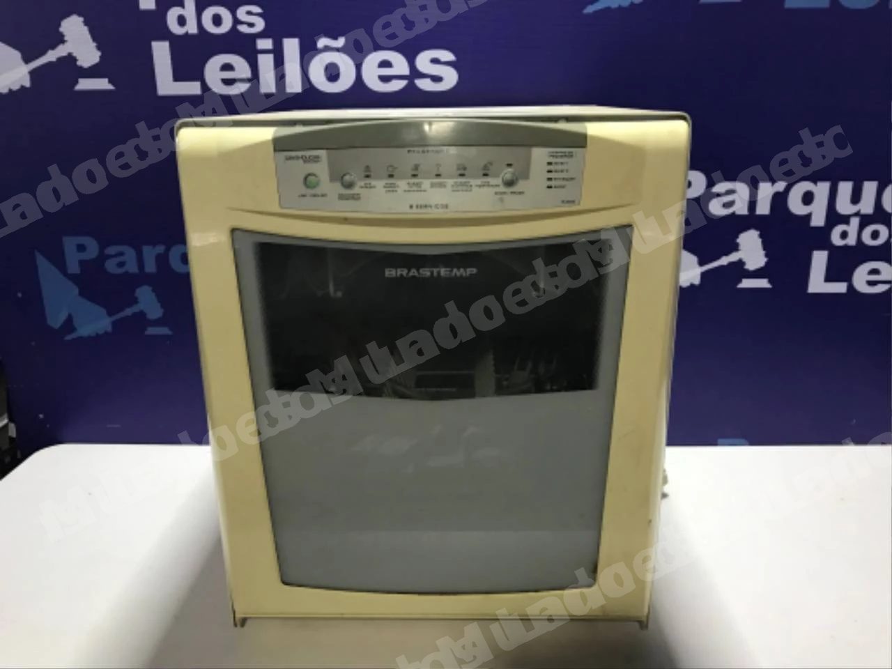 Lote em leilao em Brasil