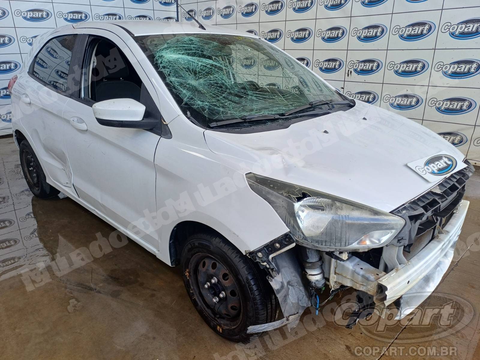 Lote em leilao em Candeias/BA