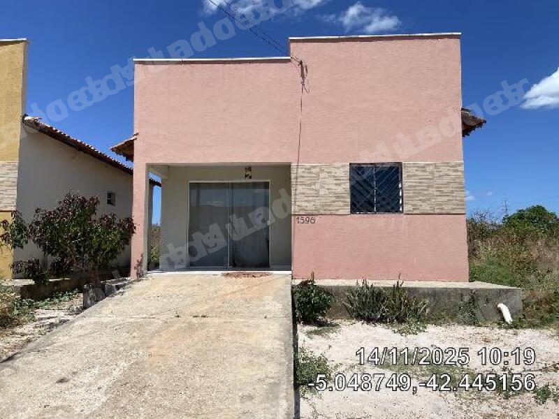 Casa em leilao em Altos/PI