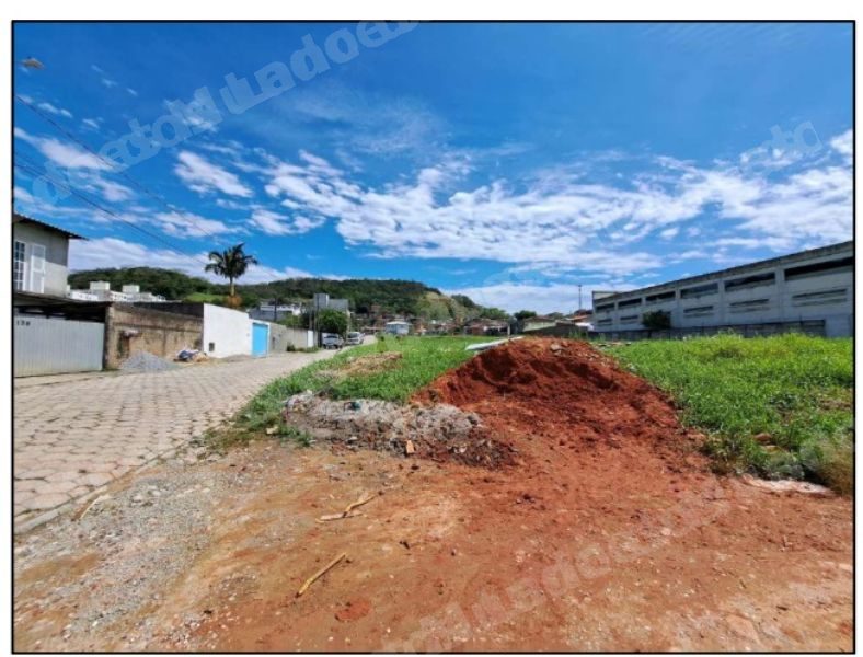 Terreno em leilao em Real Parque São José/SC