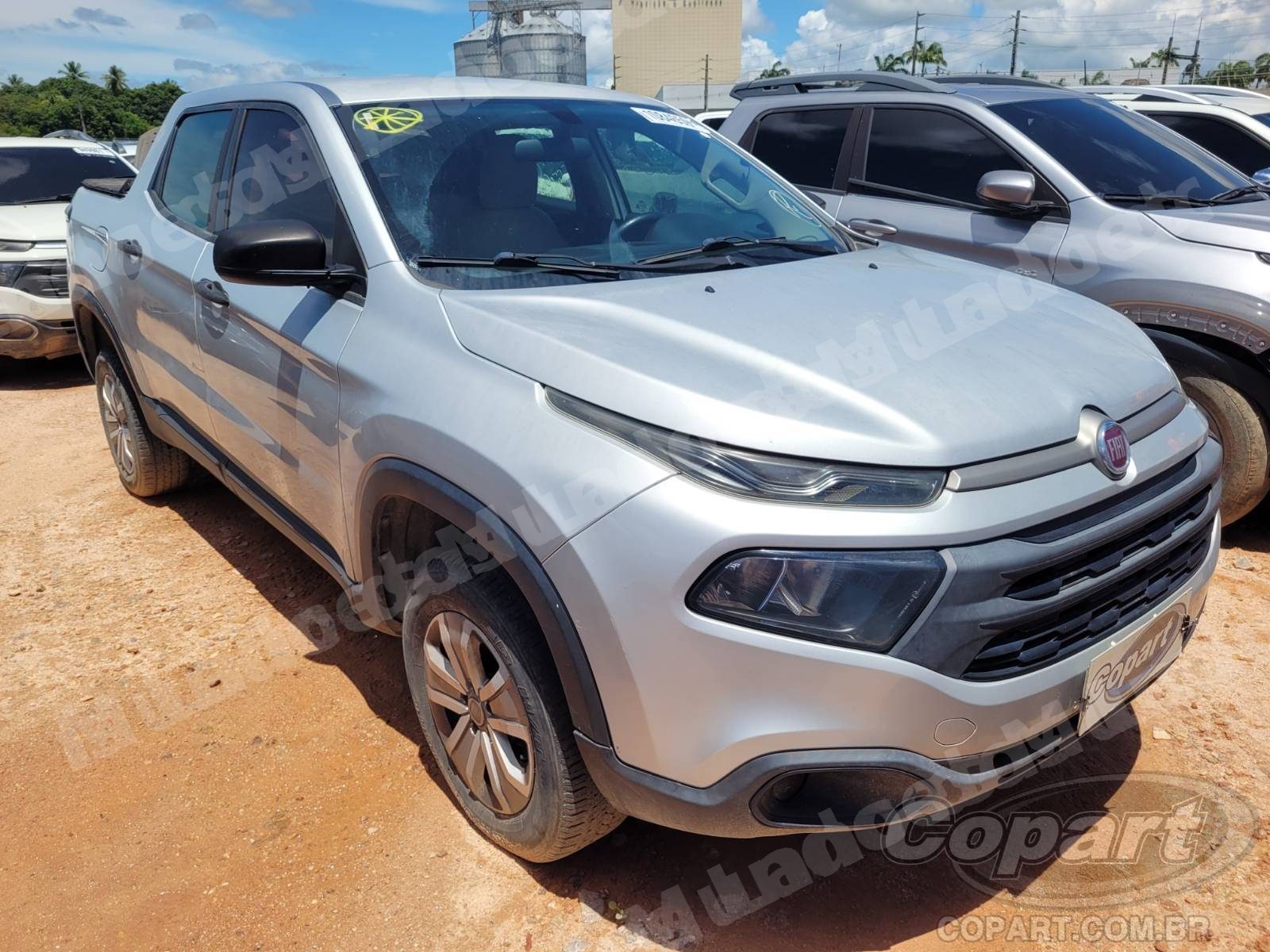 Veiculo em leilao em Eusébio/CE