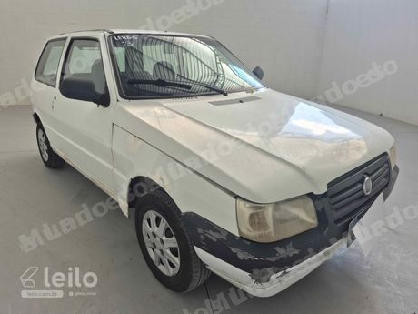 Fiat Uno em leilão em Eusébio/CE
