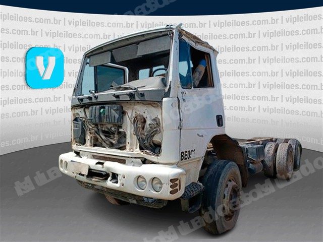 Mercedes em leilao em Brasil