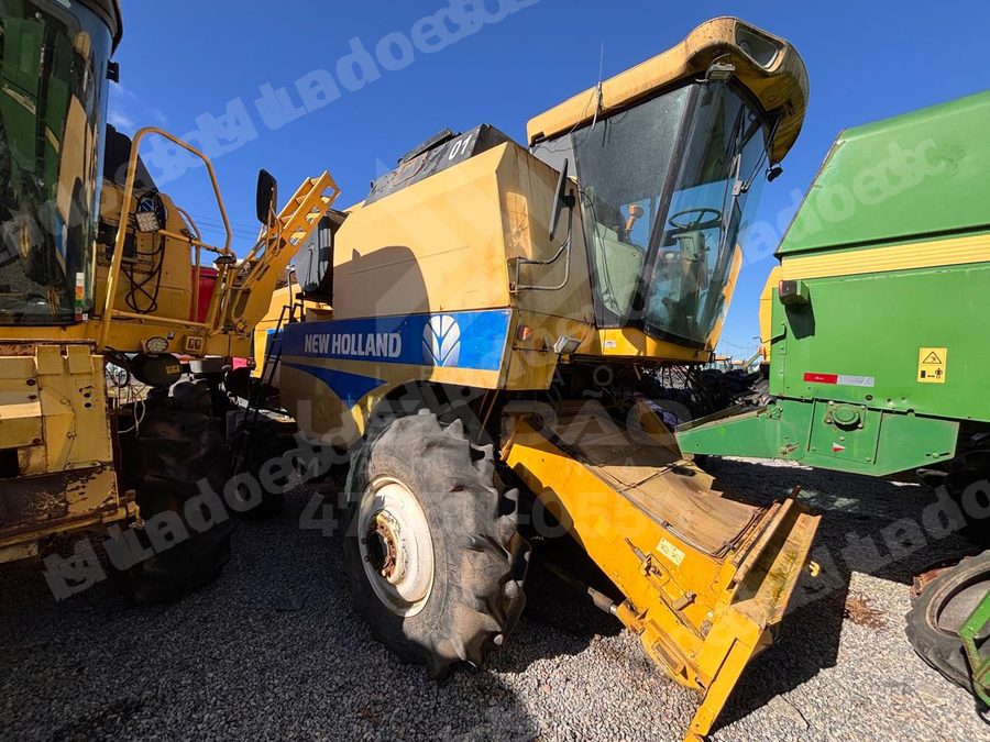 Máquina agrícola 2011 em leilão em Lavras do Sul/RS - Lote 3