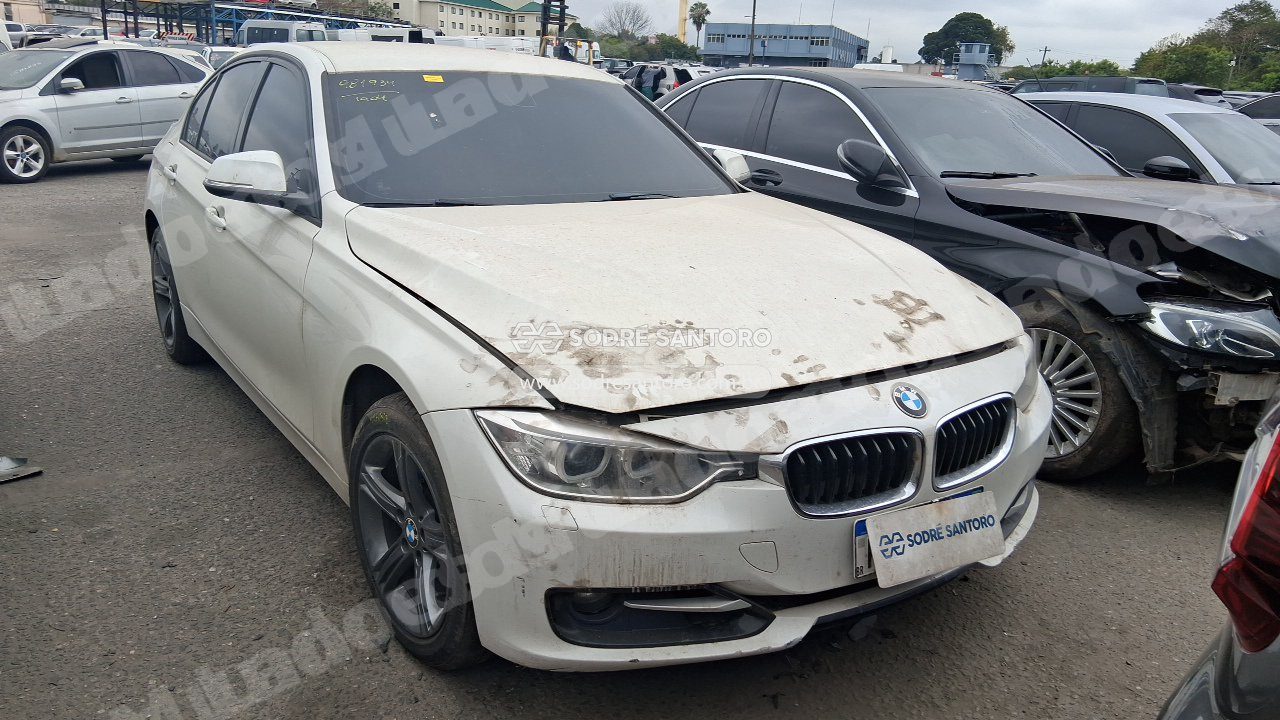 Bmw 320I Active Flex 2015 em leilão em Brasil