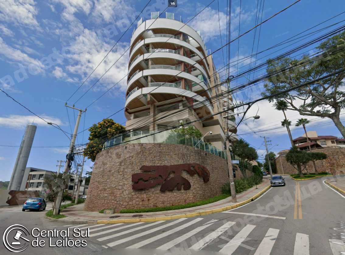 Apartamento de 384 m2 em leilao em Florianópolis/SC